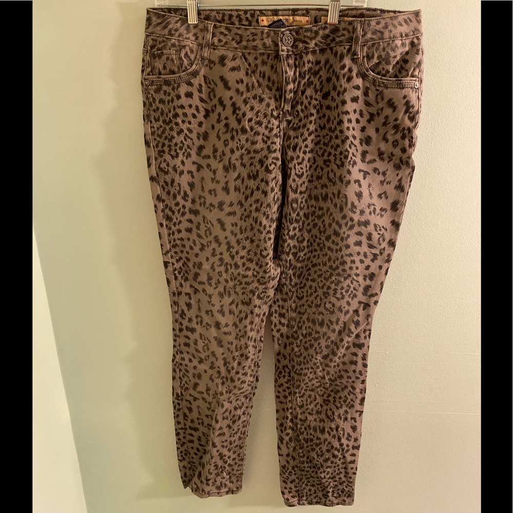 Vanilla star animal print jeans